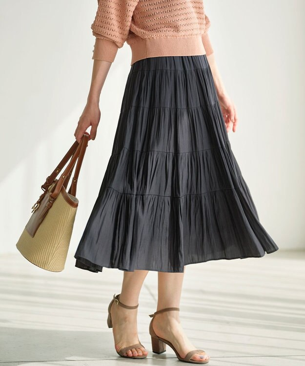 組曲 ギャザーライトデシン ティアードスカート ブラック系