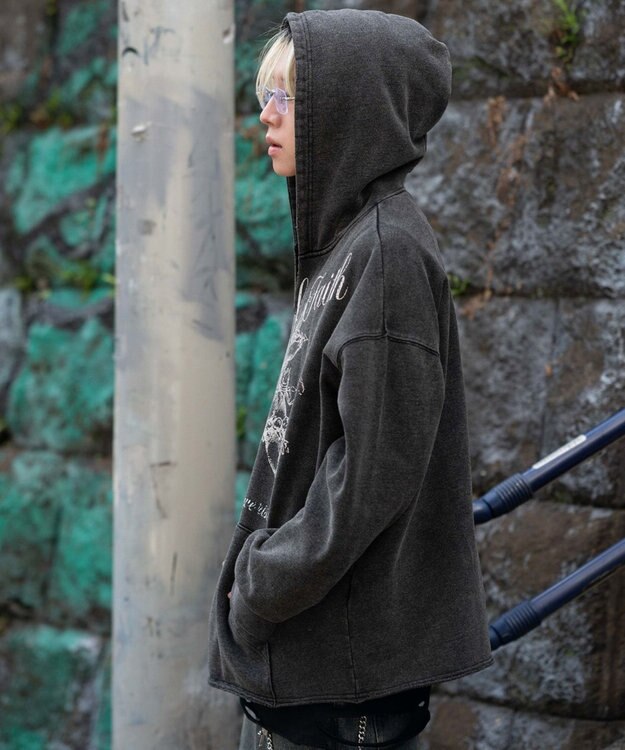 WEGO 【ユニセックス着用ITEM】ヴィンテージグラフィックキーネックプルパーカー ブラックその他