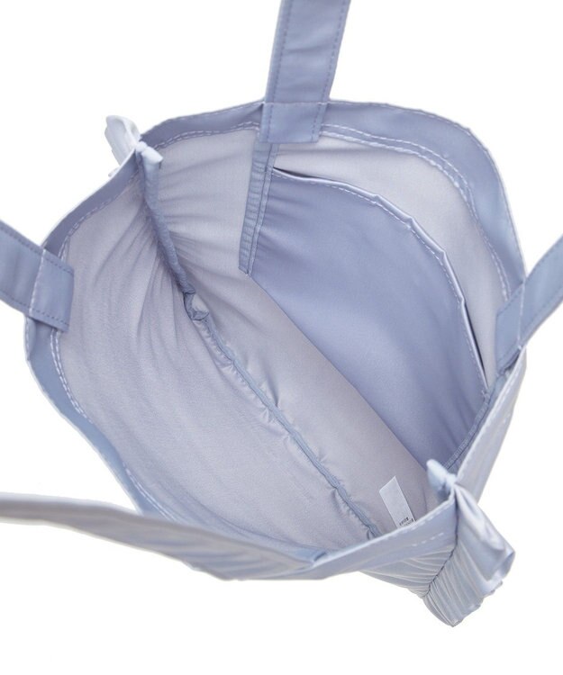 Maison de FLEUR EC限定フリルサテントートバッグ Grayish Blue