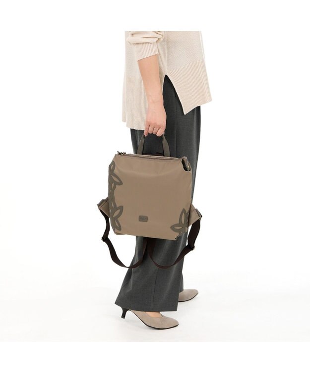 IBIZA ディアリオ　ナイロン　リュック ベージュ