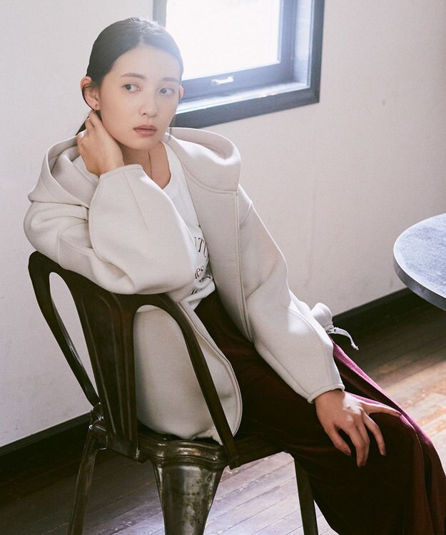 earth music&ecology 【軽量】ダンボールニットフーディーブルゾン Light Beige