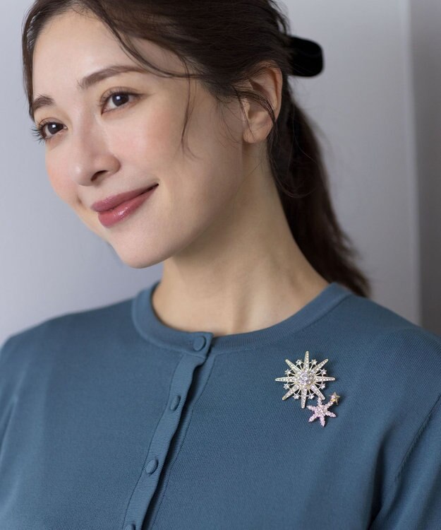 組曲 スパークルブローチ ゴールド系