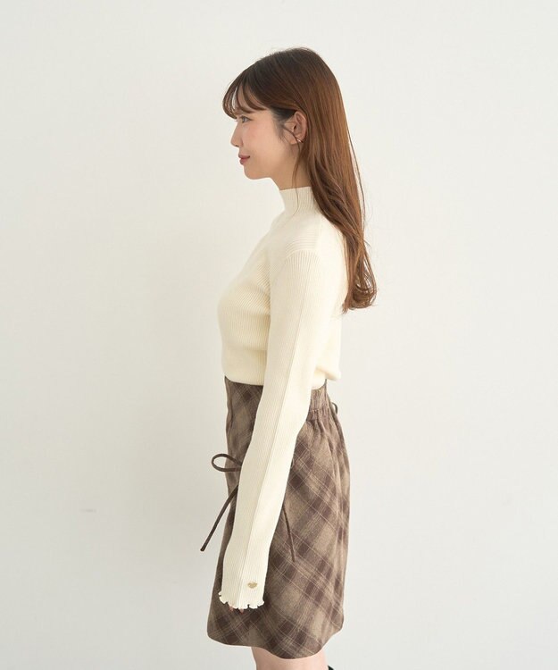 earth music&ecology ハートプレートリブニットプルオーバー Ivory