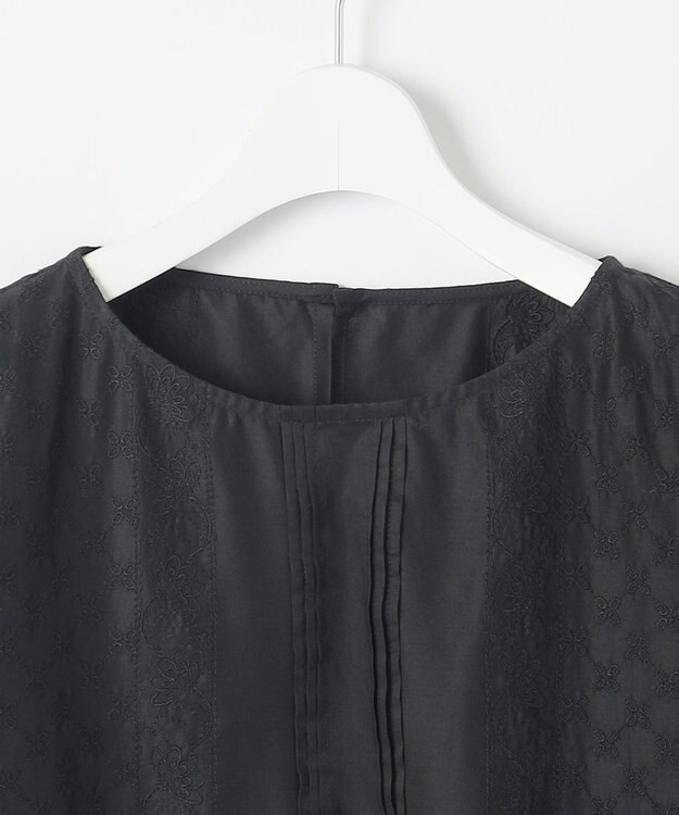 自由区 エンブロイダリーローン Tブラウス ブラック