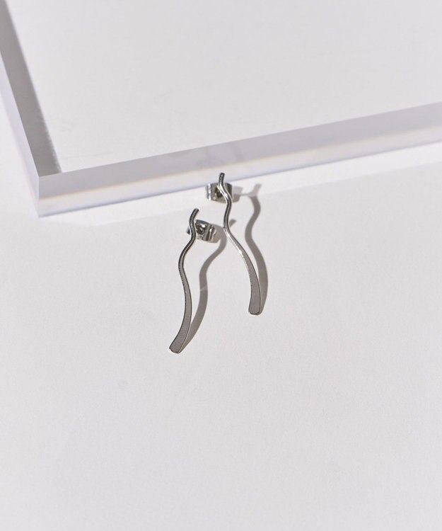 AMERICAN HOLIC ウェービーピアス Silver