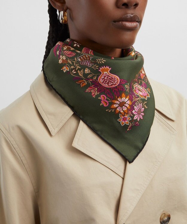 LIBERTY. トロピカル ツリー オブ ライフ シルクスカーフ 90 ブラック