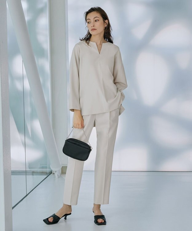 ICB 【洗える・WEB限定カラーあり】 ウールミルドサキソニー キーネックブラウス トープ系