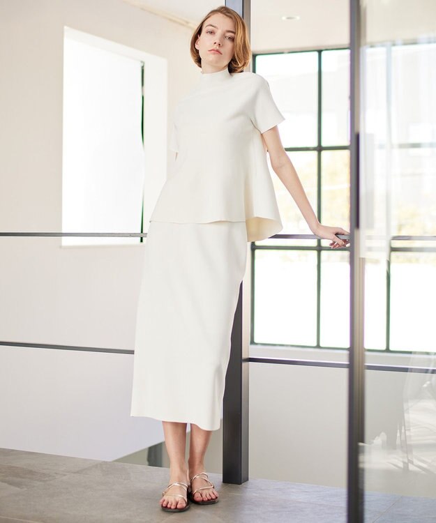BEIGE， HOLLY / Iラインスカート Ecru