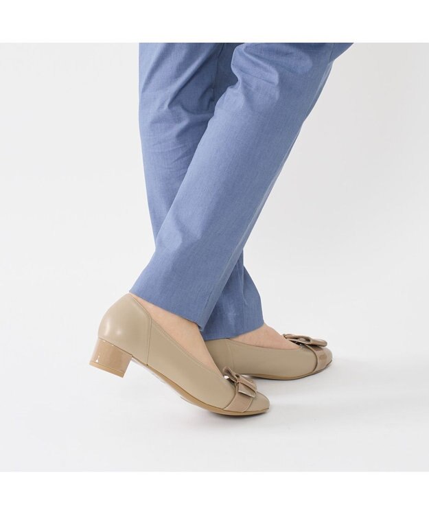 Riz raffinee <Riz raffinee>【3E】バックルモチーフパンプス ベージュ