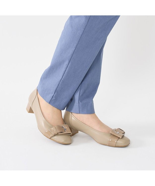 Riz raffinee <Riz raffinee>【3E】バックルモチーフパンプス ベージュ