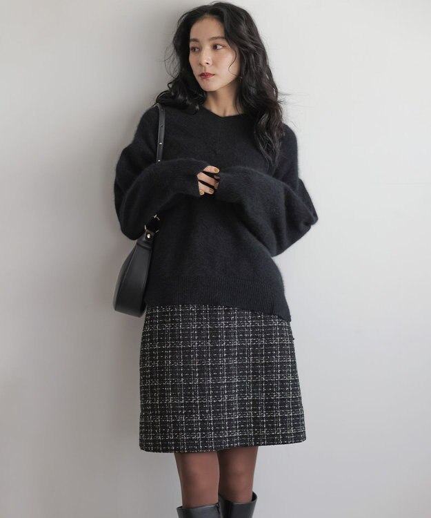 組曲 S フラッフィーファーＶネック ニット ブラック系