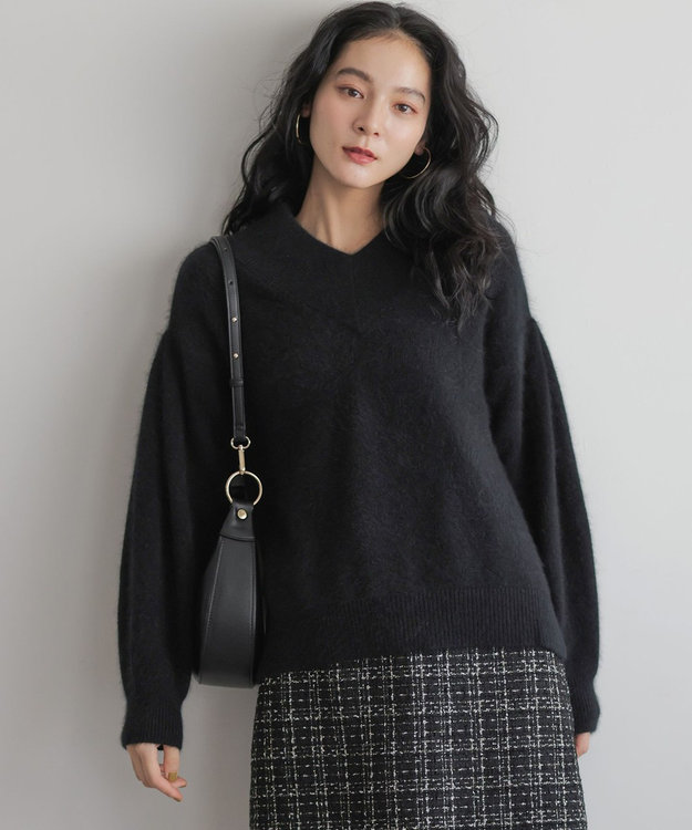 フラッフィーファーVネック ニット / 組曲 | ファッション通販 【公式