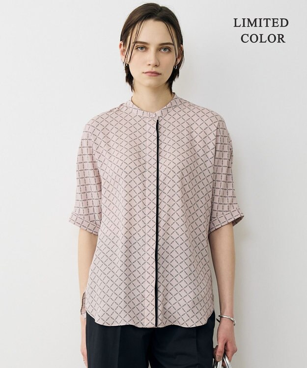 ICB L 【先行予約・WEB限定カラーあり】BackSatinAmunzen 5分袖バンドカラーブラウス ヘイズピンク×スクエアビット柄［WEB限定］
