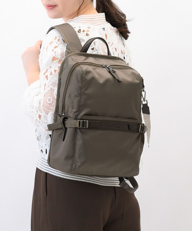 ACE BAGS & LUGGAGE W&.Day/Night リッカ2 スクエアリュック A4サイズ 13.3インチPC収納 19151 ダブルアンドデイナイト アッシュブラウン