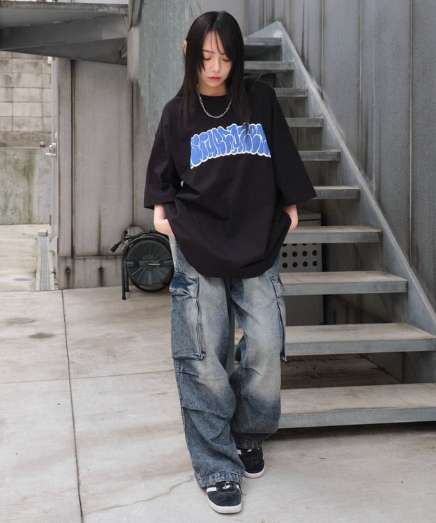 WEGO 【ユニセックス着用ITEM】アクセ付きグラフィックT（SS） ブラック