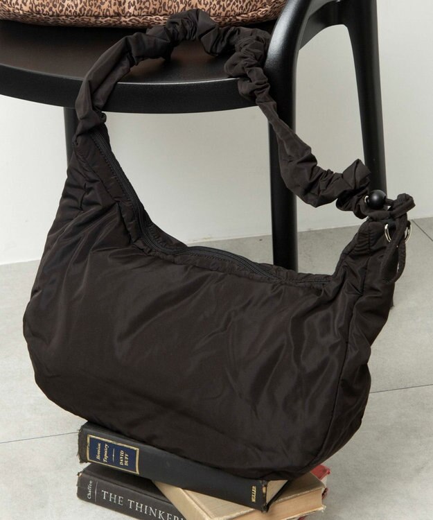 WEGO 【ユニセックス着用ITEM】ハーフムーンドロストショルダー ブラック