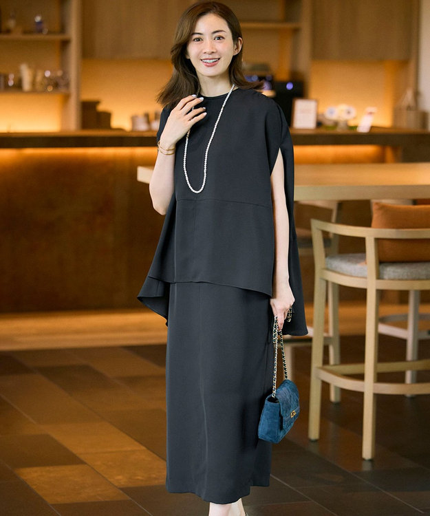 23区 【一部店舗限定/UVカット/洗える】ライトウェイトツイル ケープ付き ワンピース ブラック系