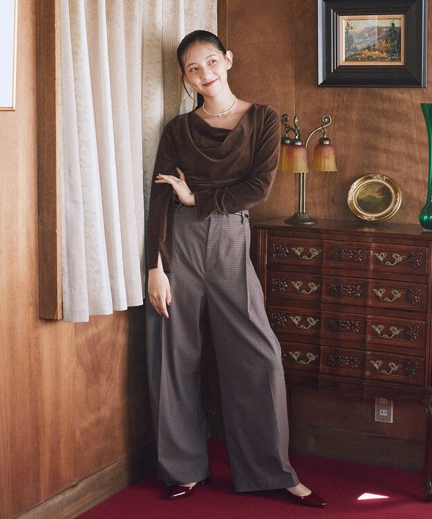 earth music&ecology シアーベロアドレープネックプルオーバー Brown