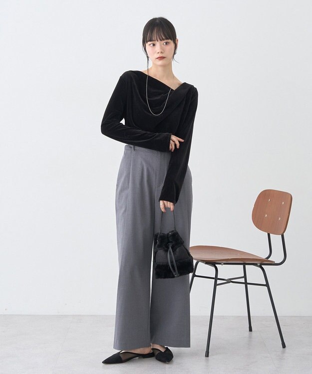 earth music&ecology シアーベロアドレープネックプルオーバー Black