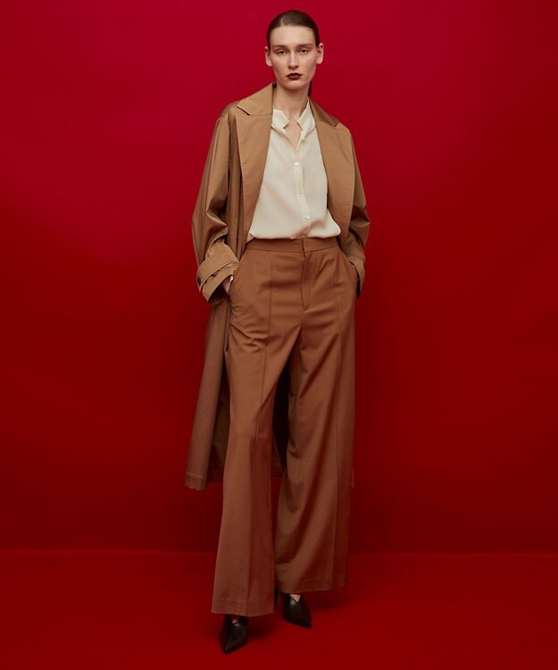 BEIGE， BRISSAC / スタンドカラーブラウス Ecru