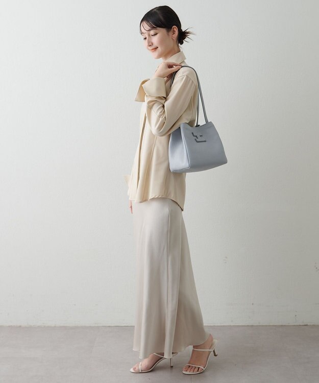 IACUCCI 【再予約スタート】センティエーロ ミニトート CERVO ライトグレー