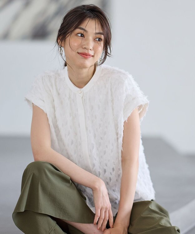 ANY 【洗濯機可】フェザーカットジャガードブラウス ホワイト