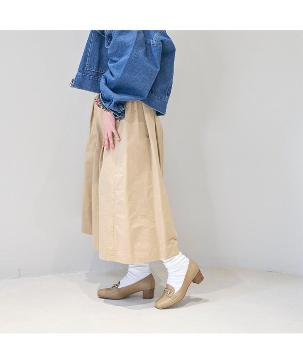 ing <ing>ビット付ヒールローファー ベージュ