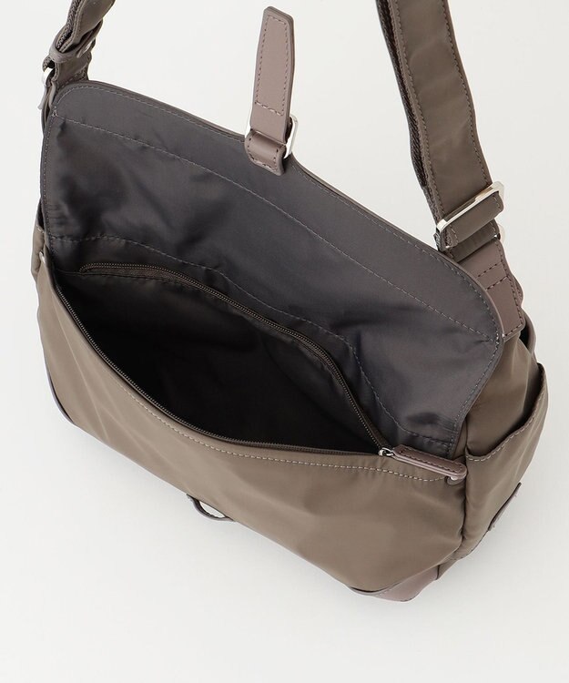 Y'SACCS ミリタリーフラップショルダー　Sサイズ グレージュ