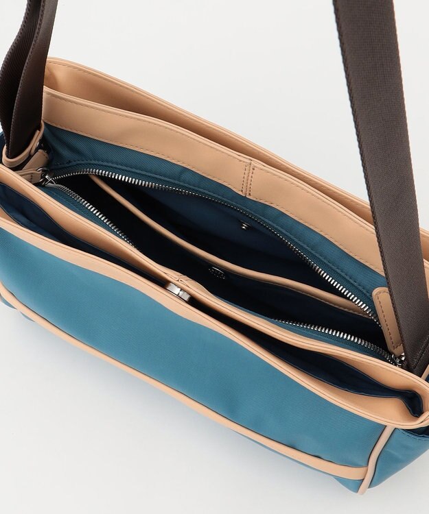 Y'SACCS トラベル ホライズンショルダー ライトブルー【WEB限定カラー】