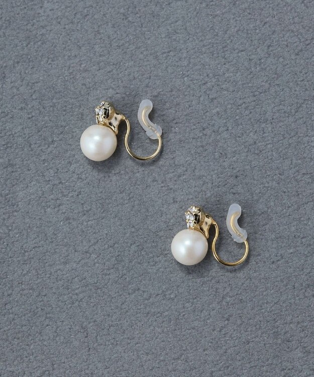 Phoebe 〈痛くないシリーズ/金属アレルギー対応〉タイニーラブパールライトフィットイヤリング　ぷっくりハート ホワイト