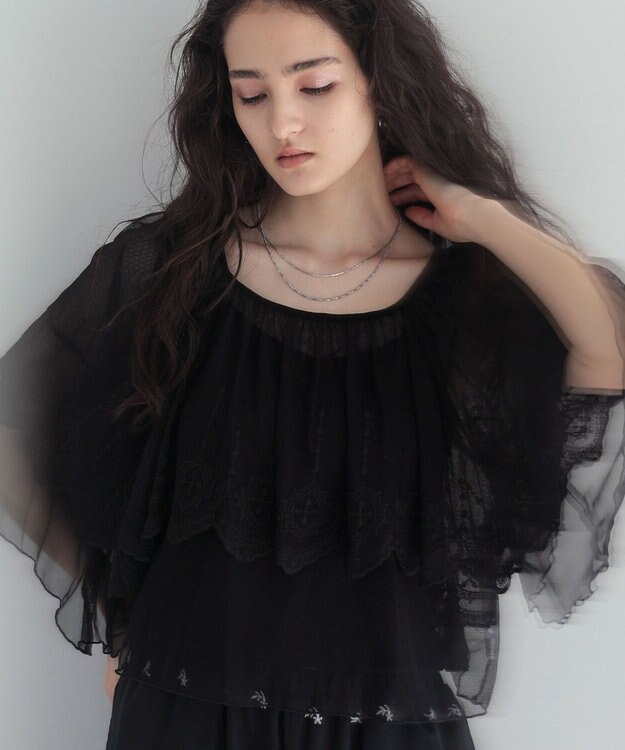 Green Parks ■ＥＳＣＡＲ　チュール刺繍ハンカチーフブラウス Black