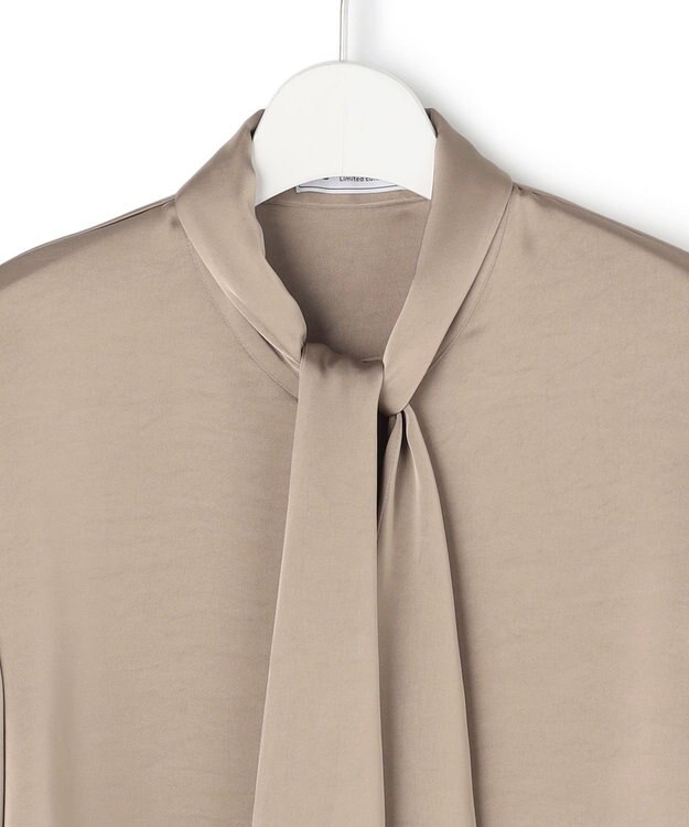 ICB L 【WEB＆一部店舗限定】 DrapySatin ボウタイブラウス モカ系