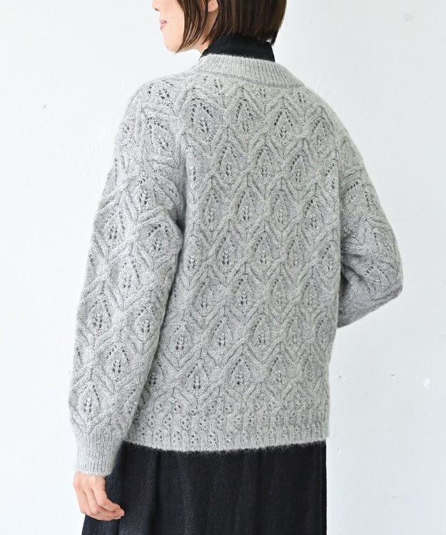 muuc 〈うっとり柔らか上質な極細繊維〉〈キッドモヘア×ウール×アルパカ×シルク〉リーフ模様編み セーター グレー