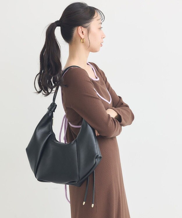 earth music&ecology クロワッサンバッグ Black