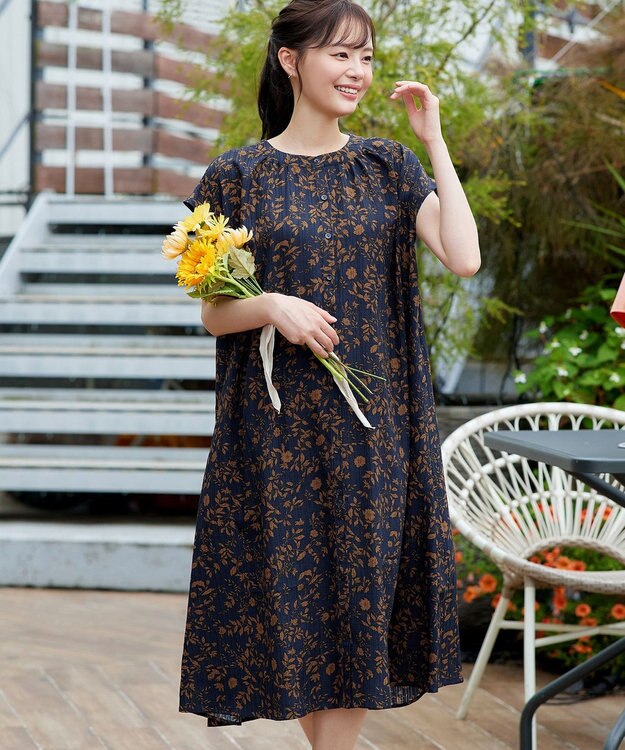 Tiaclasse L ボタニカル柄シャツワンピース ネイビー
