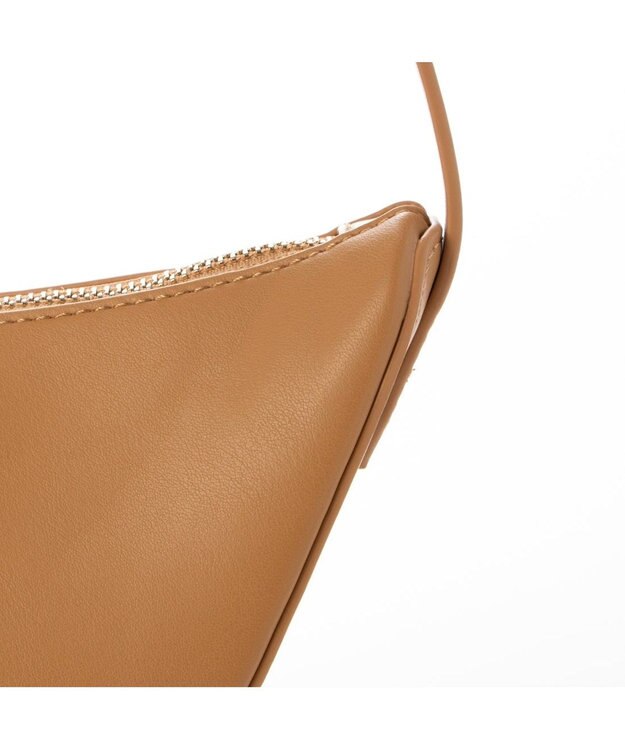 UNBILLION カシュカシュ cachecache / アシンメトリー舟型ショルダーバッグ キャメル