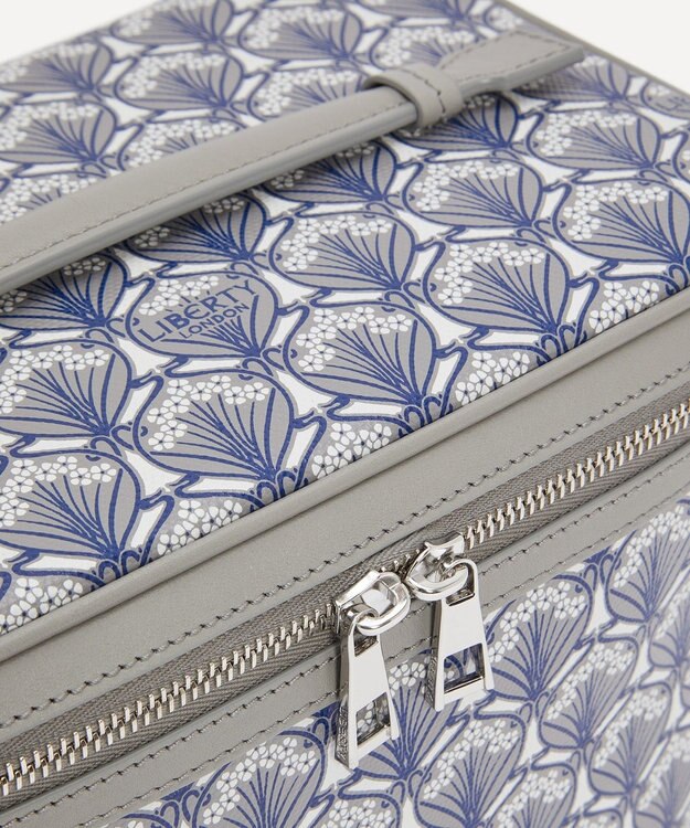 LIBERTY. アイフィス ストランド ヴァニティ ケース グレー