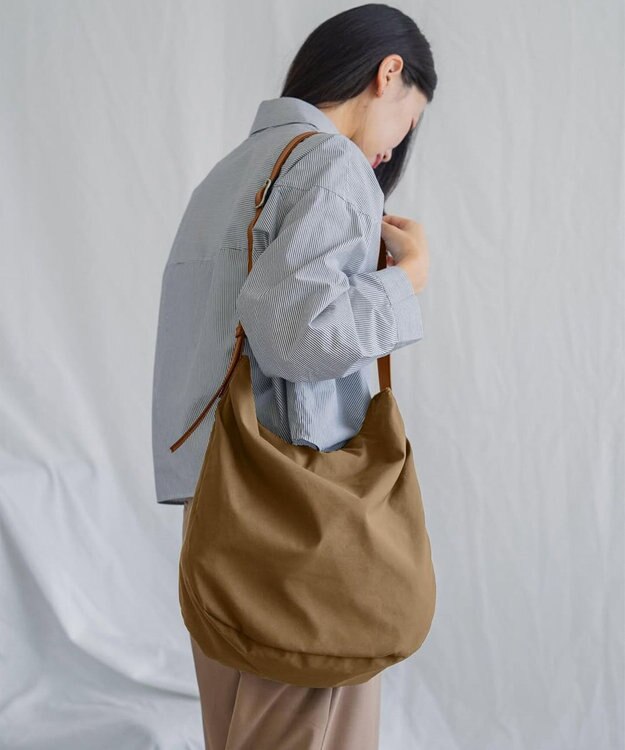 Atelier nuu ssent トートショルダー ベージュ