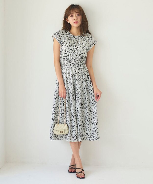 Feroux ウエストシャーリングティアード ワンピース ホワイト系1