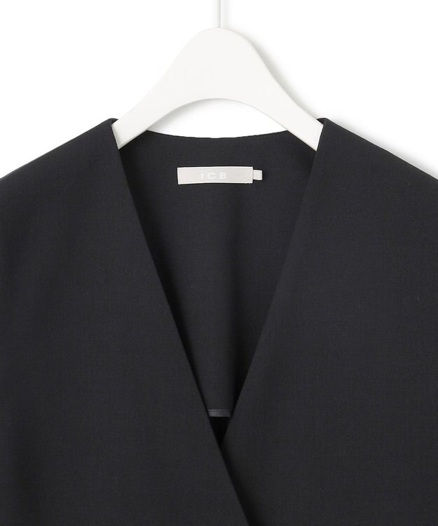 ICB L 【UVカット・洗える】ウール2WAYストレッチ Vネックベスト ブラック系