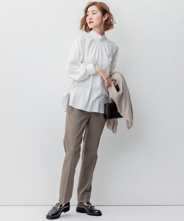 23区 【洗える】ハイネック フォルム ロングTシャツ ホワイト系