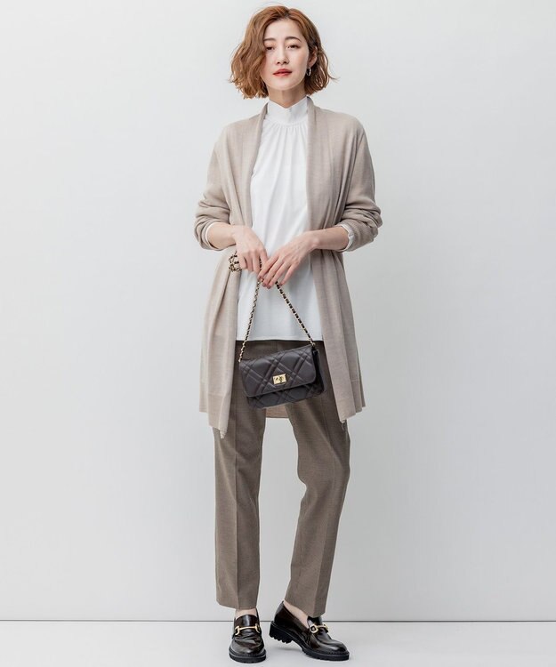 23区 【洗える】ハイネック フォルム ロングTシャツ ホワイト系