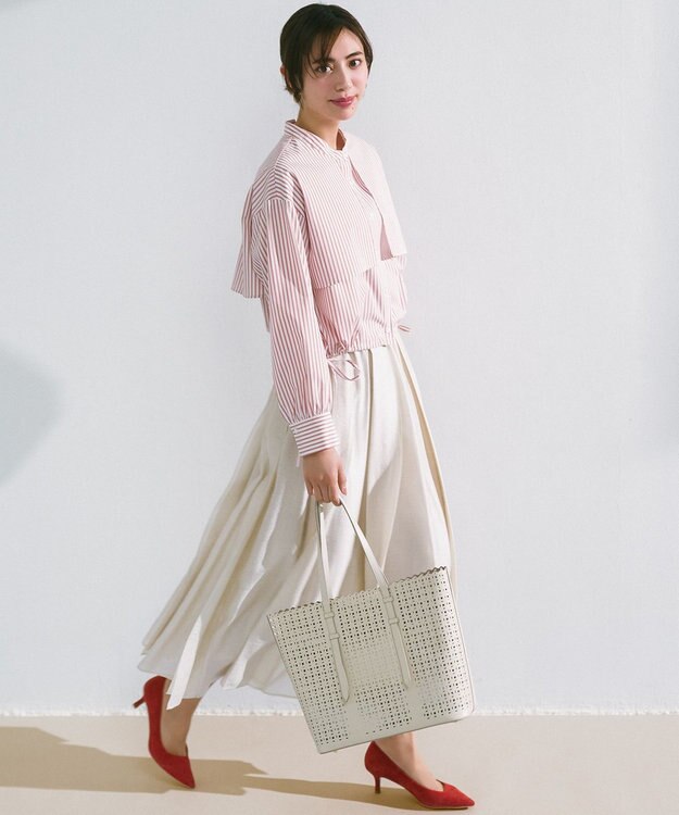 23区 フェイクレザー カットアウト トートバッグ アイボリー系