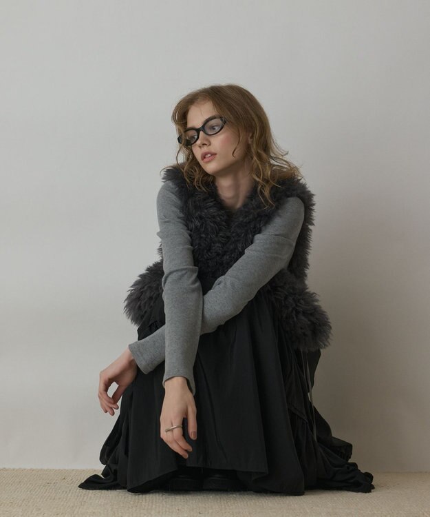 GRACE CONTINENTAL ショ－トファ－ジレ チャコール