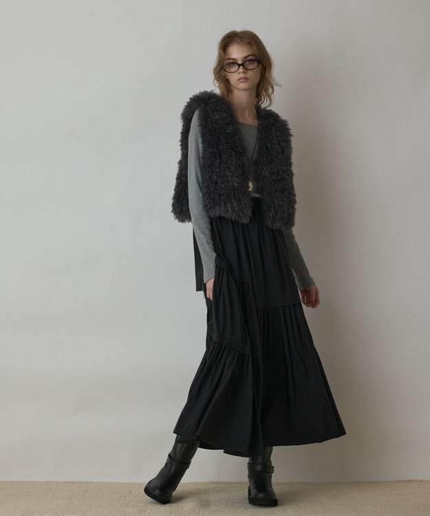 GRACE CONTINENTAL ショ－トファ－ジレ チャコール