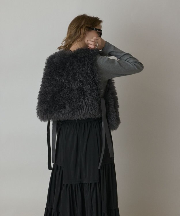 GRACE CONTINENTAL ショ－トファ－ジレ チャコール