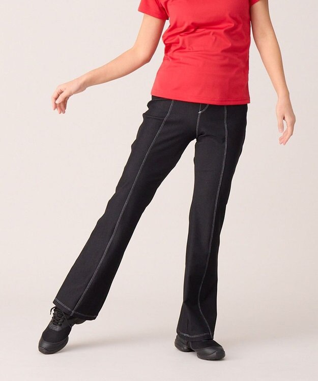 Chacott デニム調ブーツカットパンツ ブラック