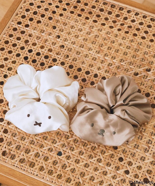 earth music&ecology 【予約】miffy/earth フェイス刺繍シュシュ アイボリー