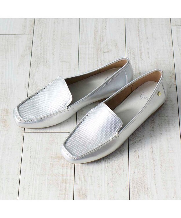 ing <ing>リラックスモカシンシューズ シルバー