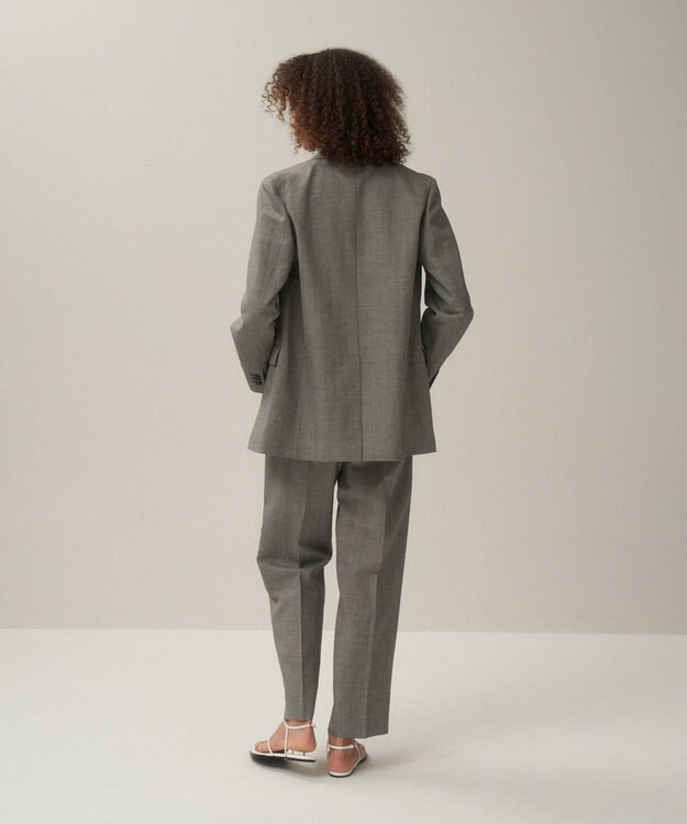 ATON WOOL LINEN SHARKSKIN | テーパードタックパンツ GRAY
